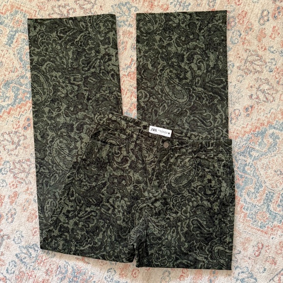 Zara Velvet Paisley Printed Pants | 6 | Green - Picture 2 of 7